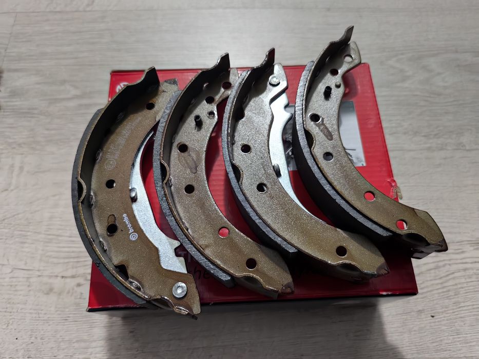 Saboti frana Logan 2004-2009