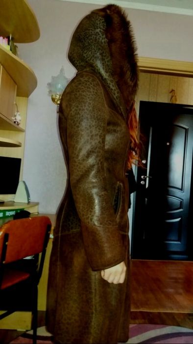 Женская дубленка 8000