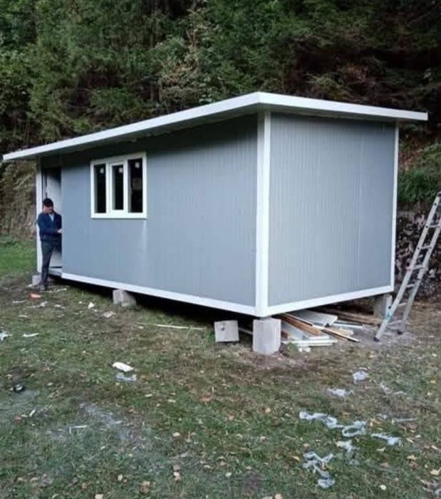 Vând magazii din panouri sandwich