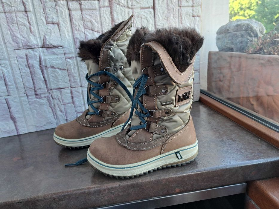 детски ботуши,зимни обувки,боти,апрески,номер28 за момиче