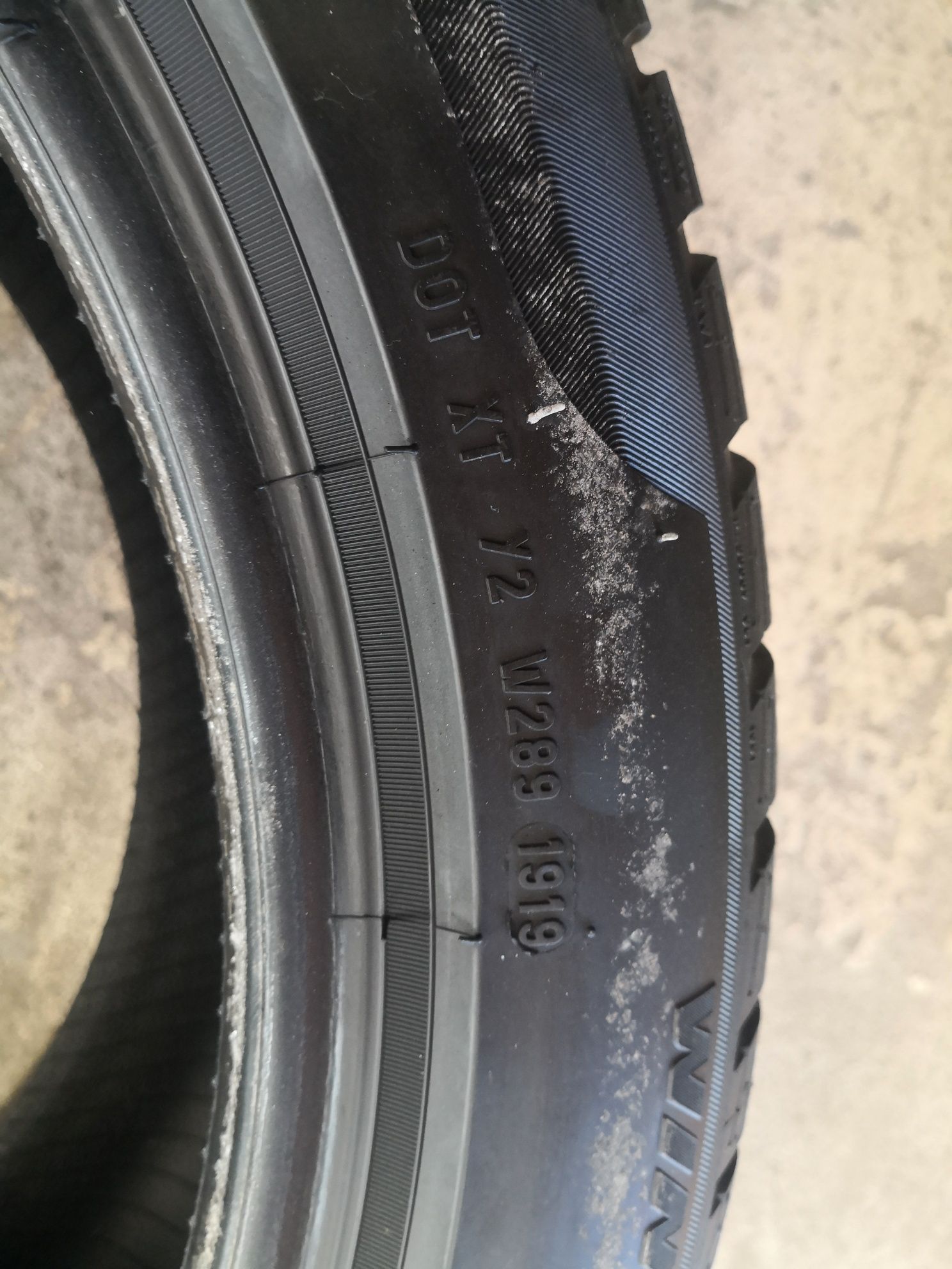 245 45 19 предни 275 40 19 цола задни гумите спорт пакет като нови