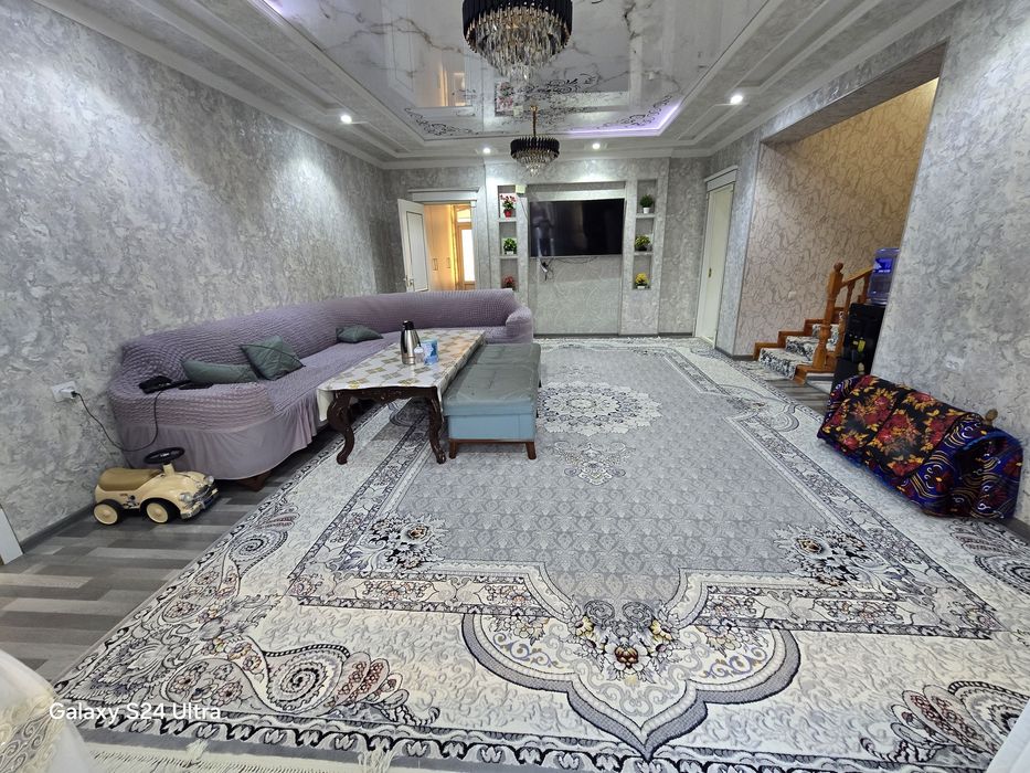 Xovli uy sotiladi aeroprt xududida