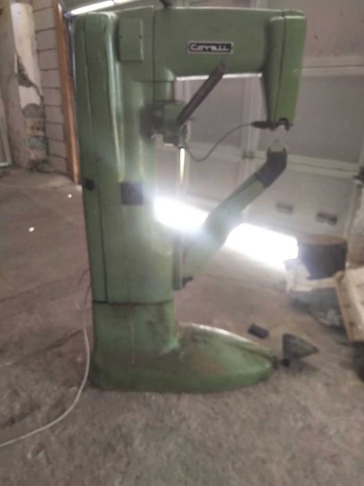 Vindem masina de ascutit cutite plane si alte utilaje pentru ladite