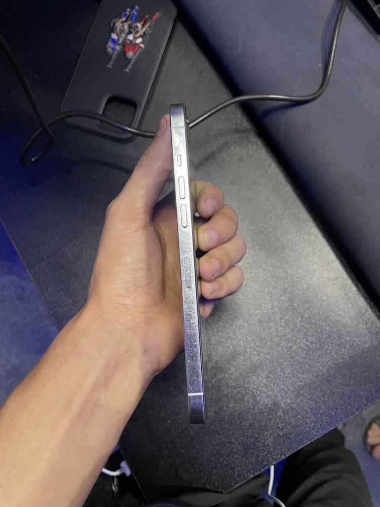 Iphone 12 pro max  srochna