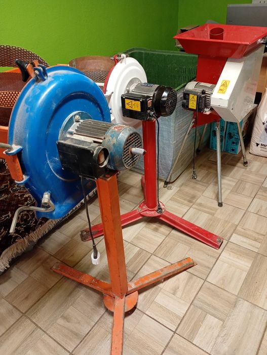 Moara cu cuțite electrica