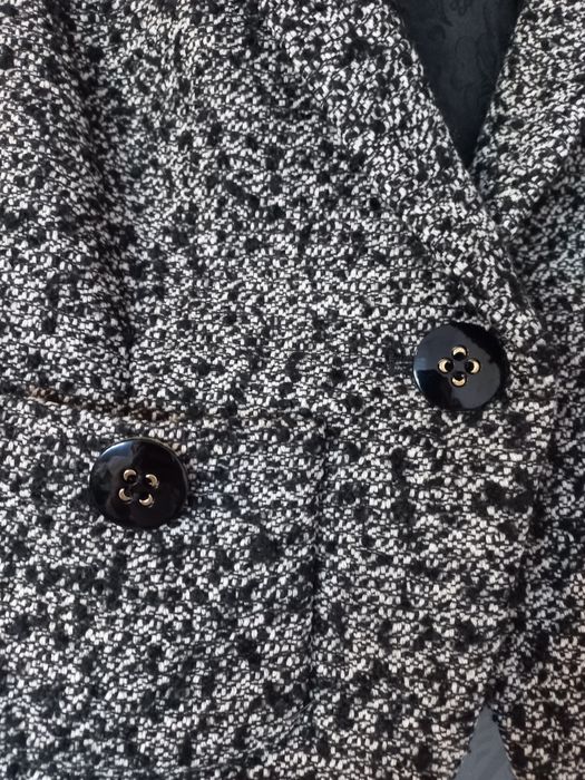 Haina mărimea xs. Firma m&s.