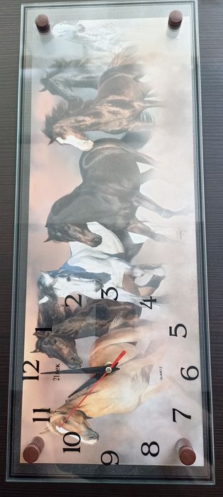 Часы (с картиной) тихие