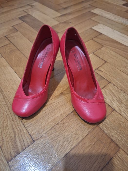 Pantofi mărimea 35 roșii