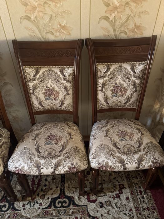 16 стульев из клена Состояние: Новое