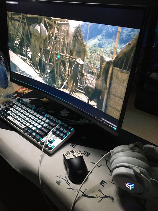 Продам компьютер комплект монитор и тд