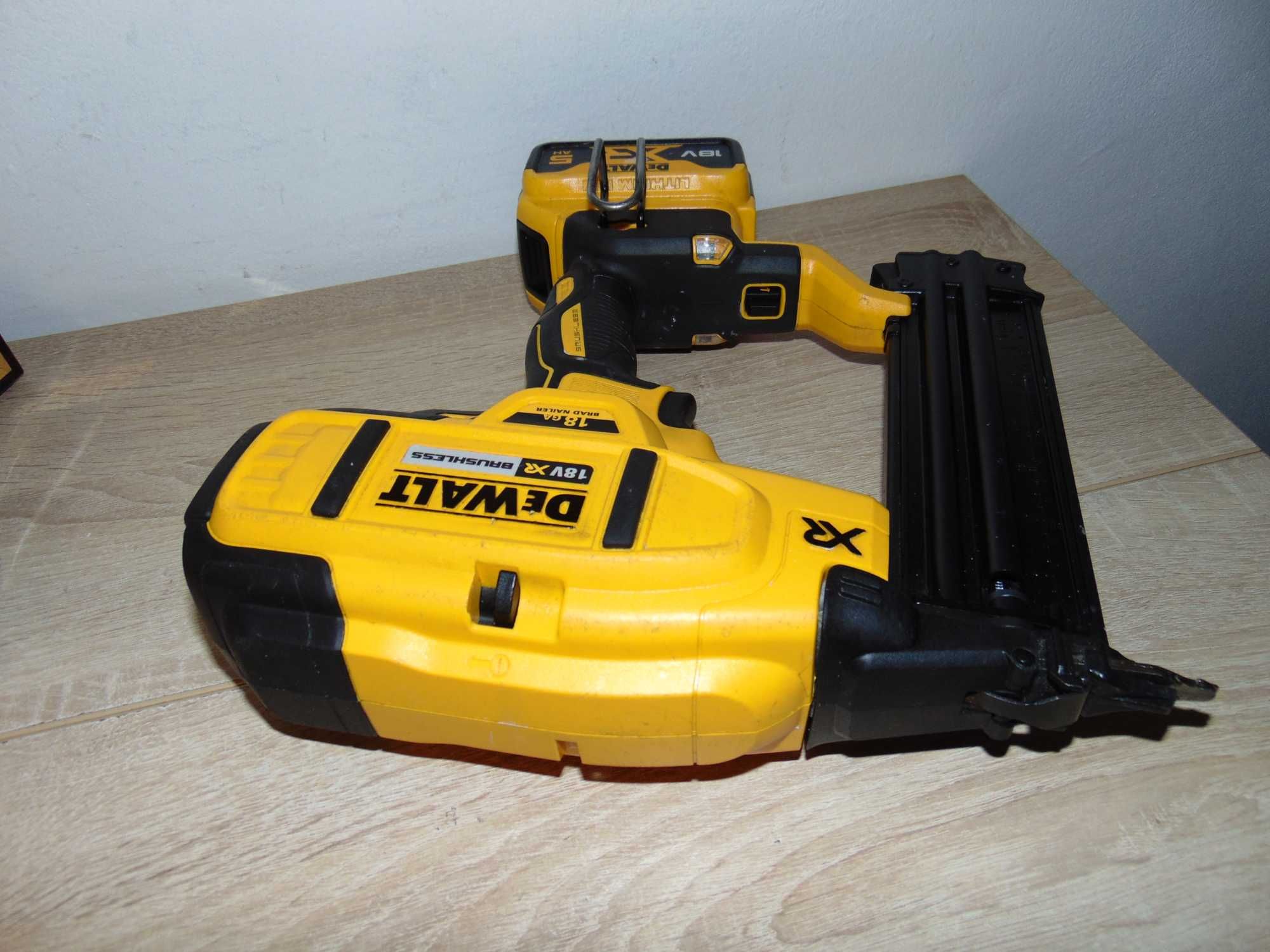 Dewalt DCN680 pistol cuie finisare brushless 2022