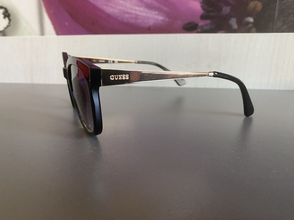 Дамски слънчеви очила Guess