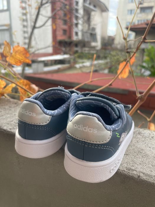 Adidas маратонки р23