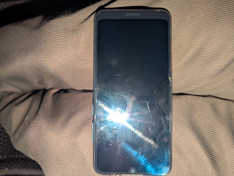 Huawei Y6 2019 karobka dakument 32/2 hamma joyi radnoy