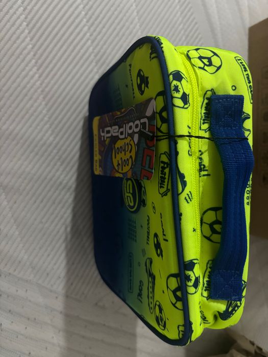 Продавам детска термо чанта за храна