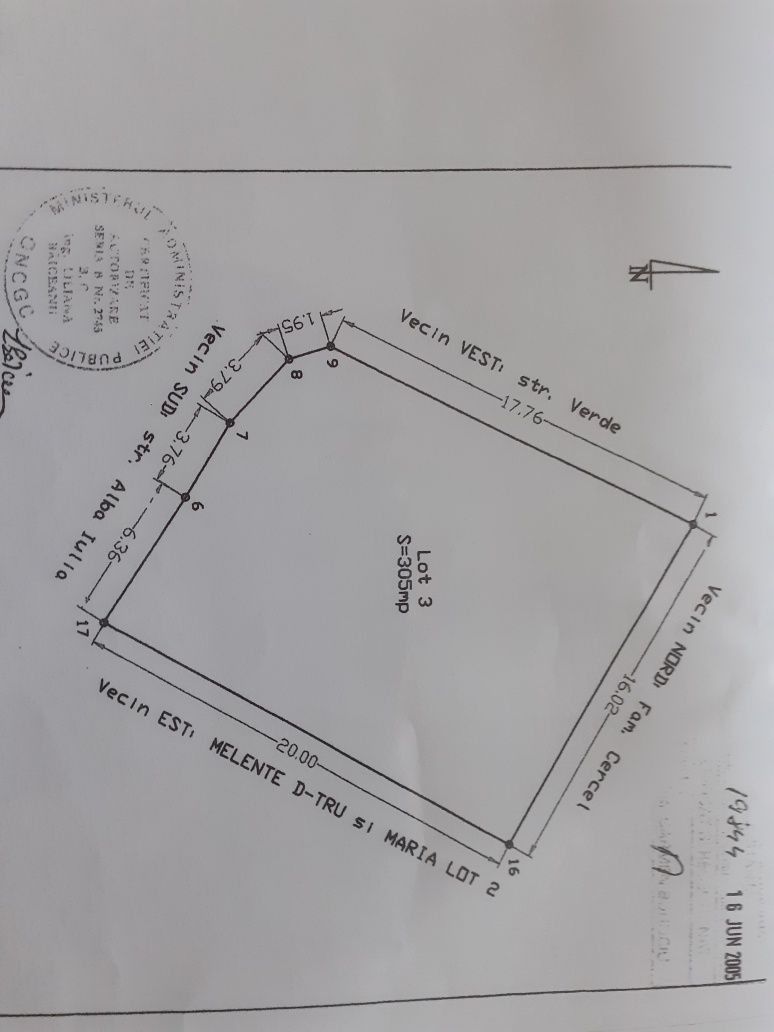 Proprietar vând teren situat  pe str Verde colt cu str Alba Iulia