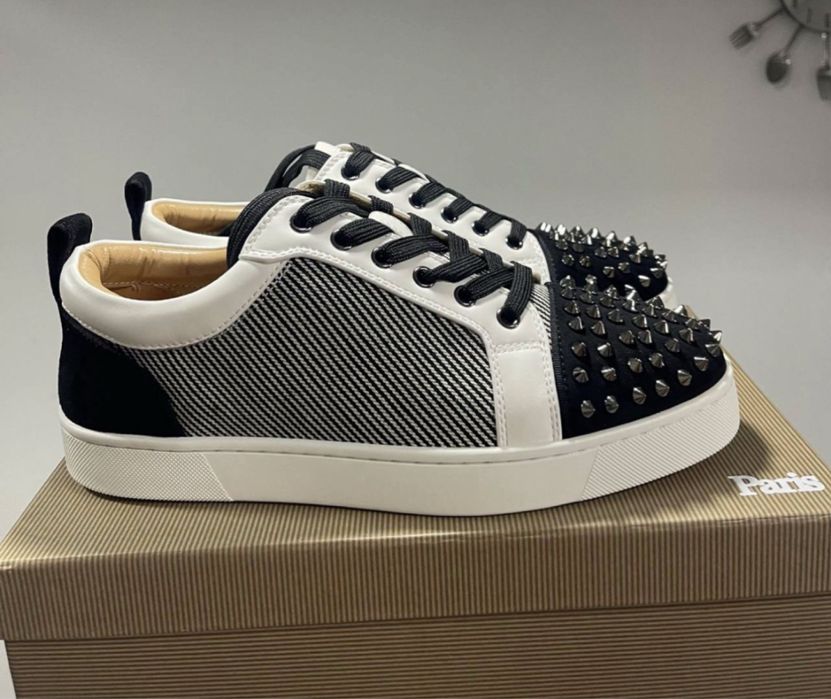 Christian Louboutin diferite culori