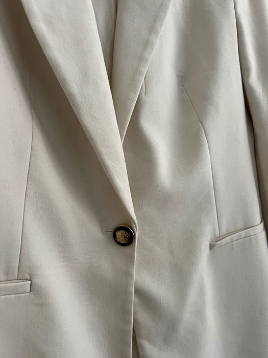 Бежево палто от зара