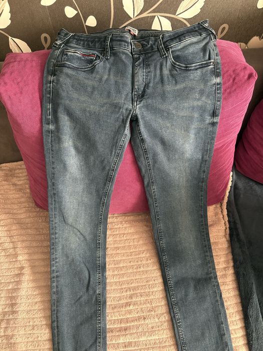 Blugi dama in stare foarte buna