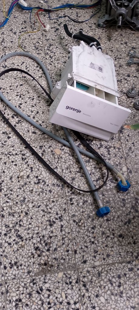 Продавам ЧАСТИ за пералня Горение модел W6202/S