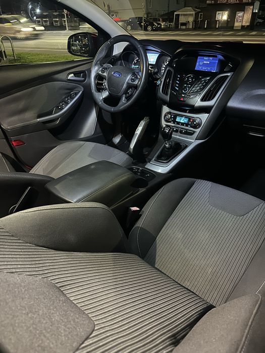 Ford Focus 1.6 TDCi Titanium/Climatronic/Tempomat/Inc Scaune/Start Sto