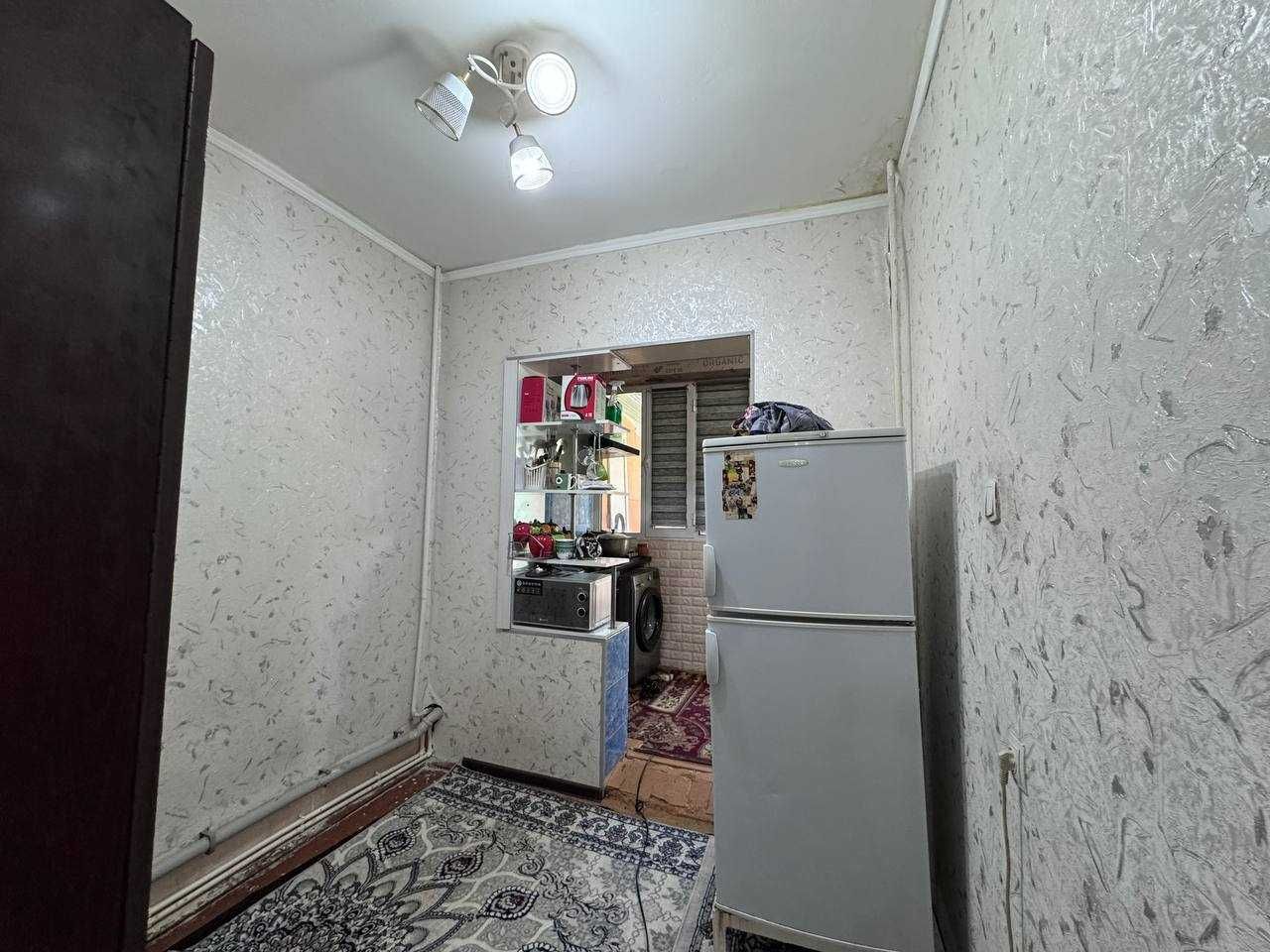 2 хоналик квартира 1 этаж нихол кольцо, напротив центральный аптека