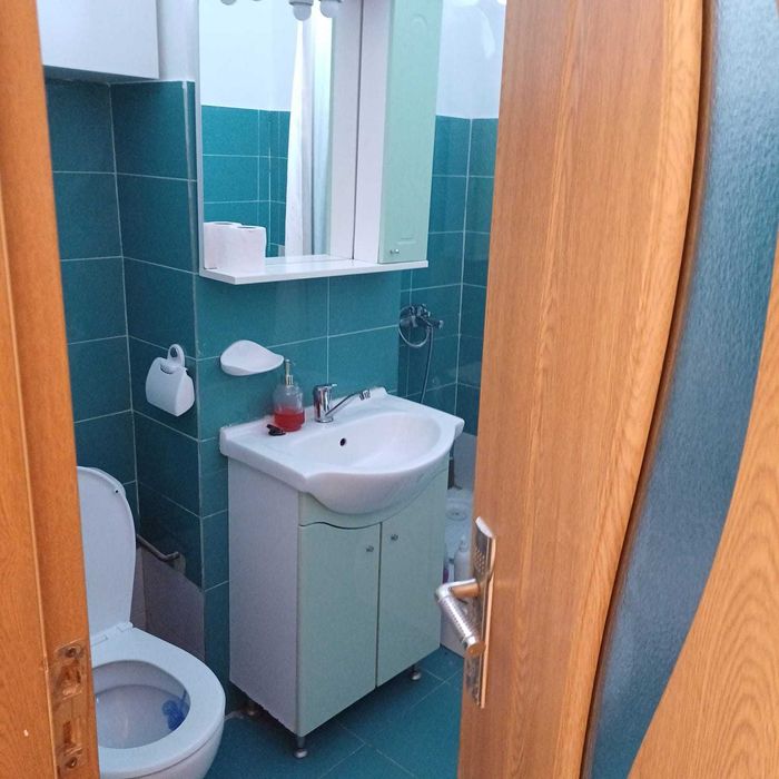 Vand apartament cu 3 camere