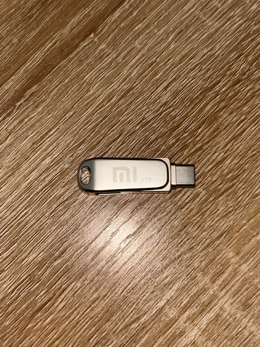 Xiaomi USB флаш памет 2 терабайта .