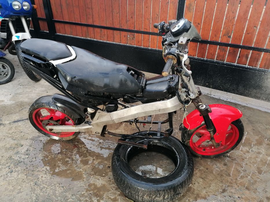 Cadru Derbi GP1 înscris