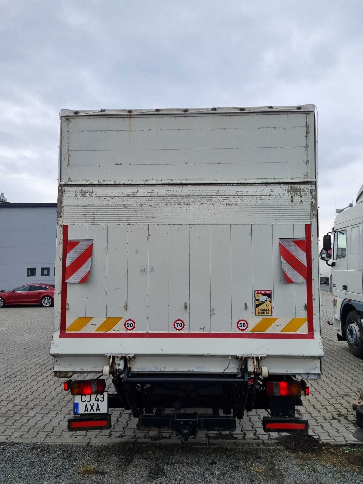 mercedes benz atego 818 cu lift