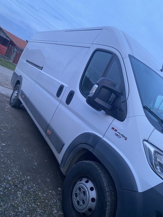 ***Inchiriez microbuz***