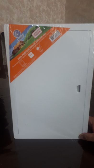 Люк ревизионный 200×300 мм.