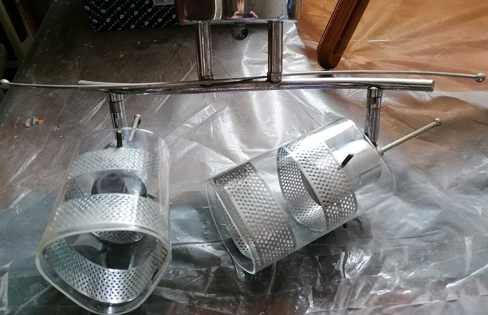 Продам дешево люстры б/у