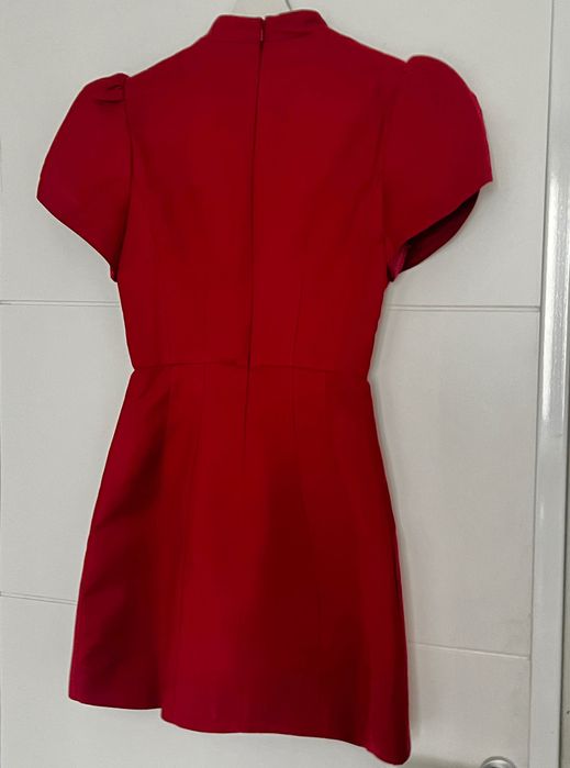 Елегантна къса червена рокля