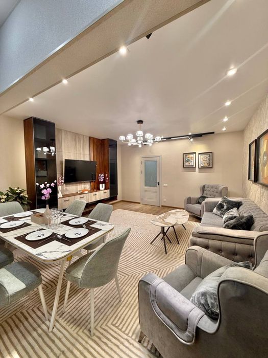 Продается 3хком в центре на Бабур