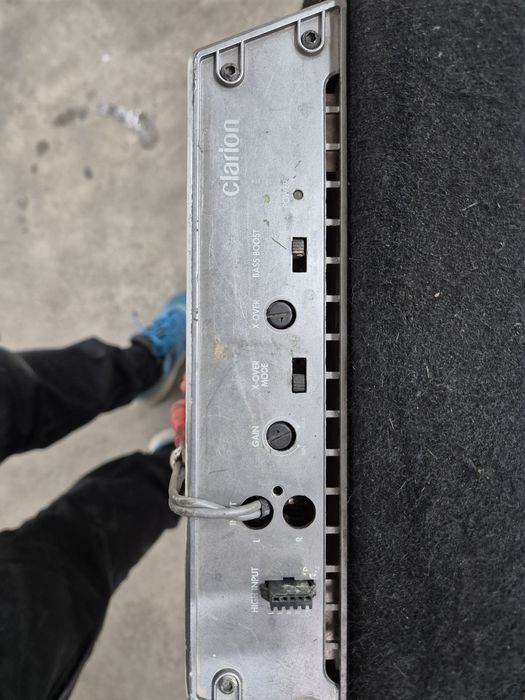 Subwoofer cu amplificator