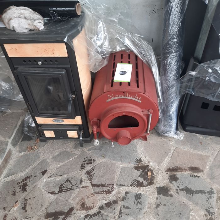 Soba tip șemineu nouă de 7 kw marca Nordlight -Germania