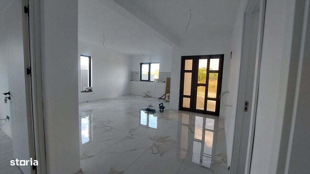 Casa parter 4 camere , Central Pantelimon, Rascoalei, asfalt