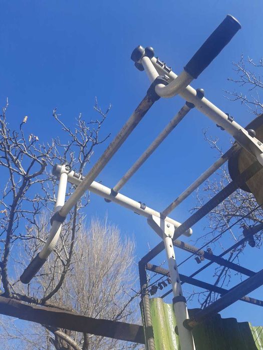 Продам шведскую стенку с турником.