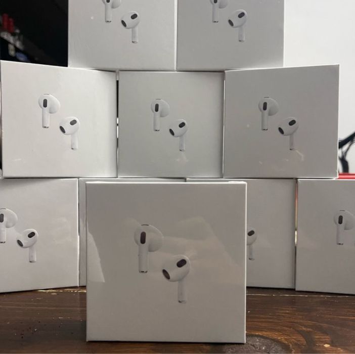 Airpods 4 със ANC