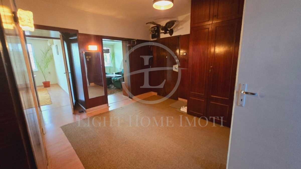 Продава се Тристаен апартамент в Пловдив, Христо Смирненски - 140 кв.м за 1429 €/кв.м - Снимка #10