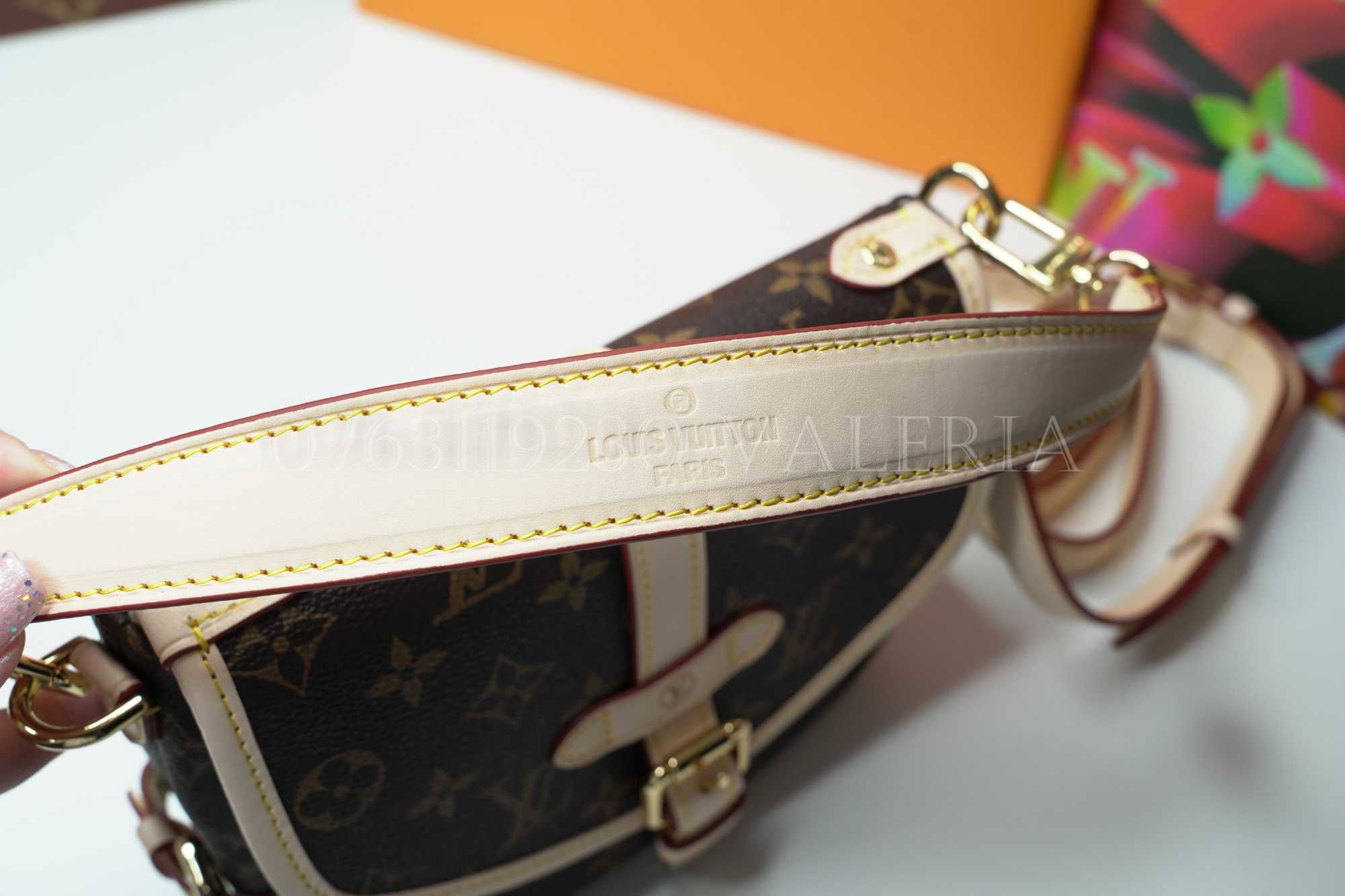 Geanta Louis Vuitton - Saumur - Piele Naturala