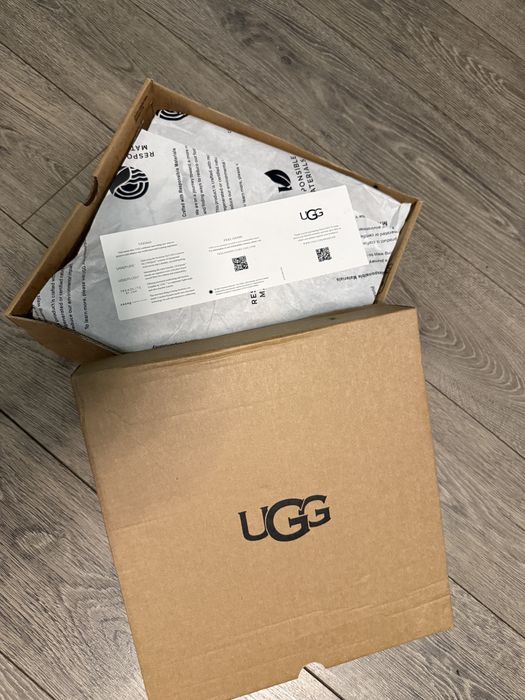 UGG Lowmel Sand — originali, noi, nepurtati — mărimea 39 (EU) /