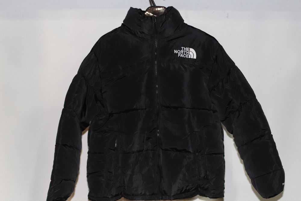 Geaca The North Face diverse modele