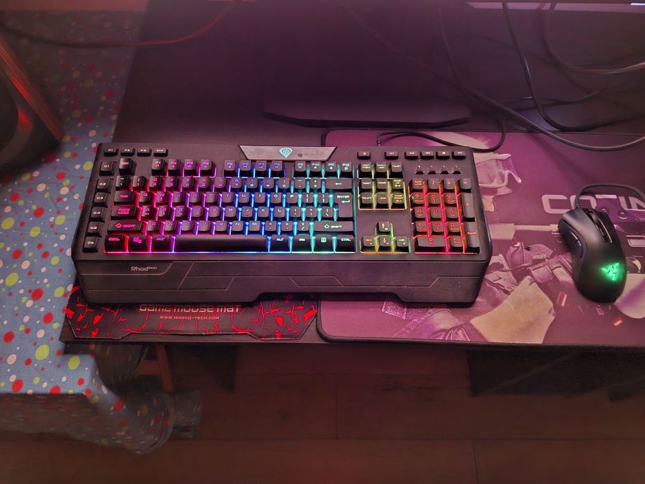 Tastatura gaming Genesis Rhod 600 RGB