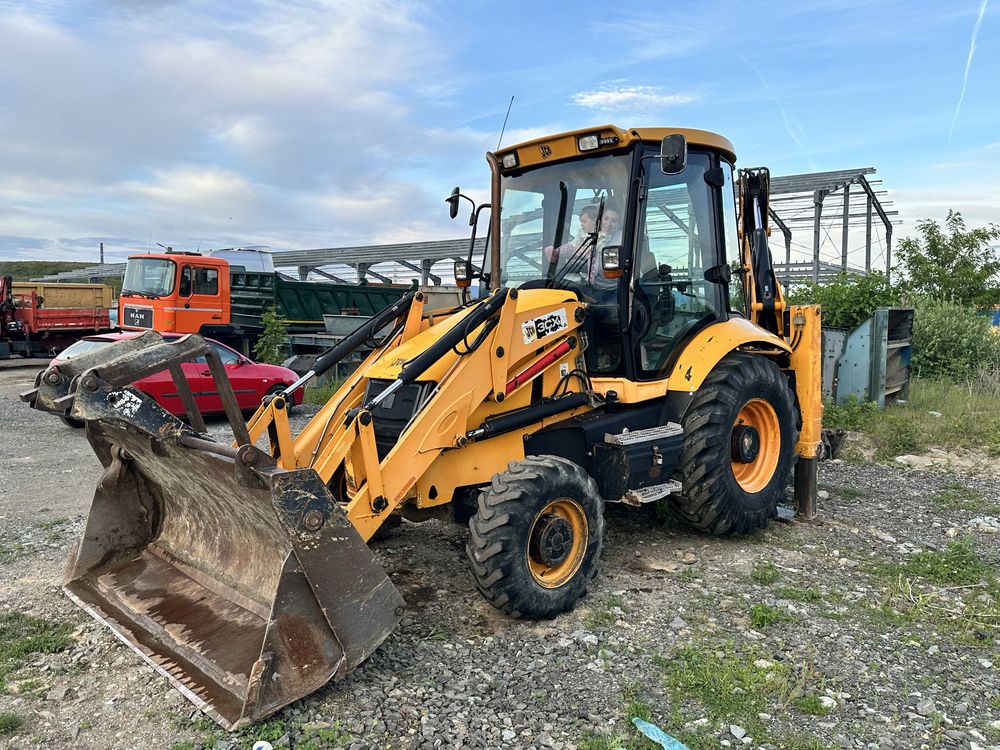 JCB/Buldoexcavator/Inchiriat/Lucrari/Sapaturi/Defrisari