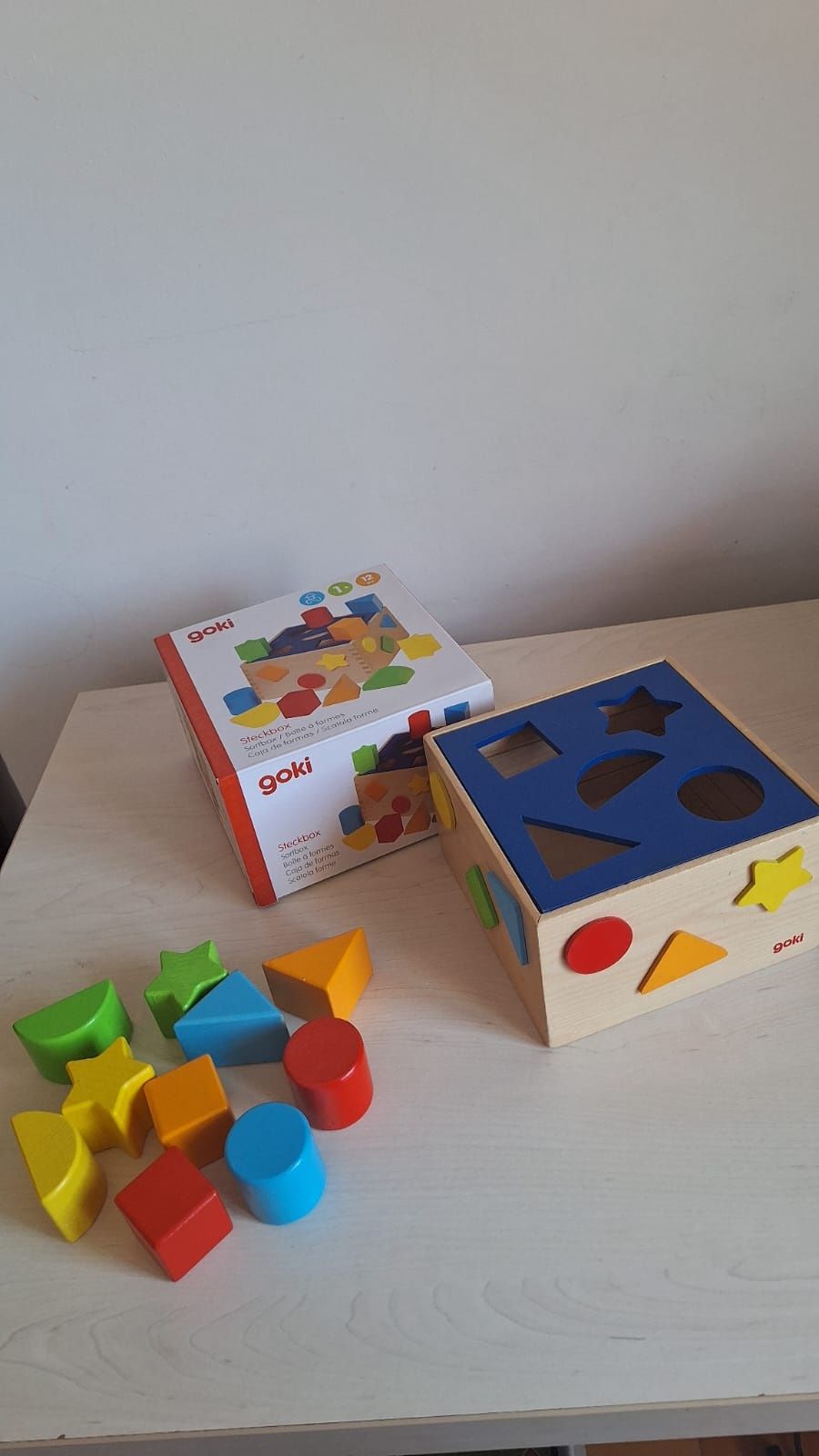 Jucărie Montessori - Goki SORT BOX