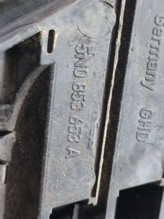 Grila bara fata 5N0853653A Volkswagen VW Tiguan 1 5N [2007 - 2011] 2.