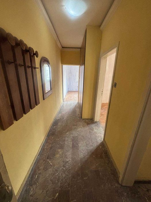 Двустаен апартамент - кв. Кючук Париж / Възможност за преустройство