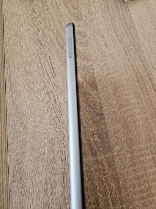 Таблет Lenovo Tab M8 - Като нов